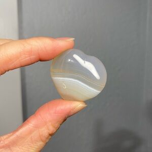 AGATE HEART CRYSTAL CARVING